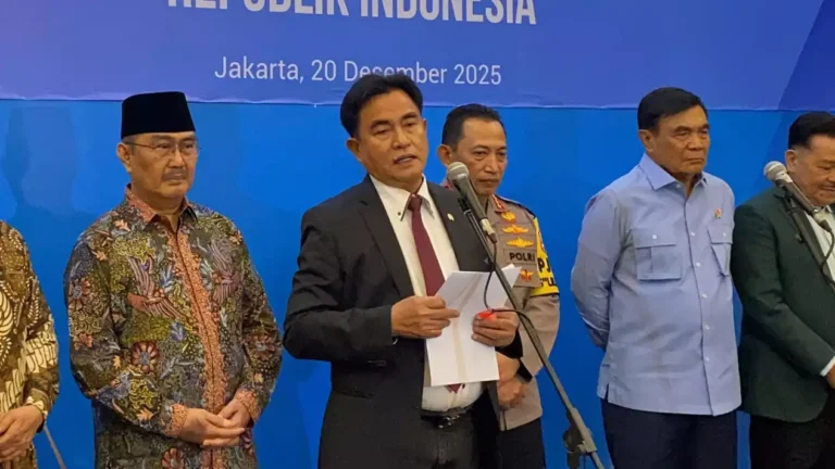 6946ada0239f8-menko-kumham-imipas-yusril-ihza-mahendra_1265_711